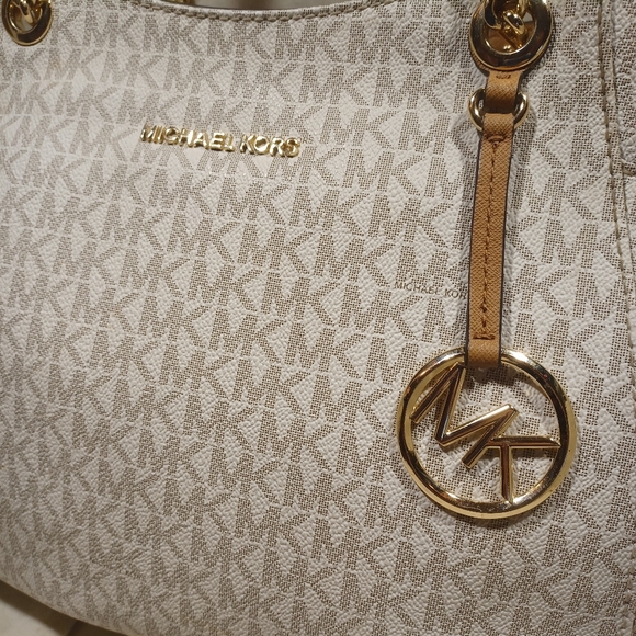 Michael Kors Signature Shoulder Bag - Picture 5 of 11